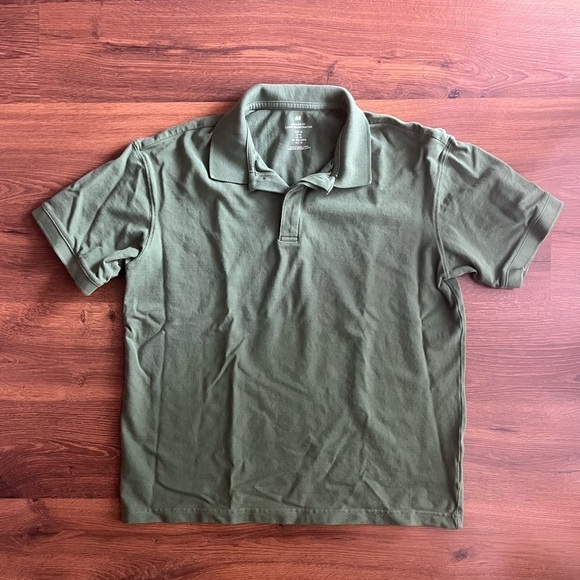 🔥4/$20 H&M Relaxed Fit Polo Collar Shirt - Picture 1 of 10